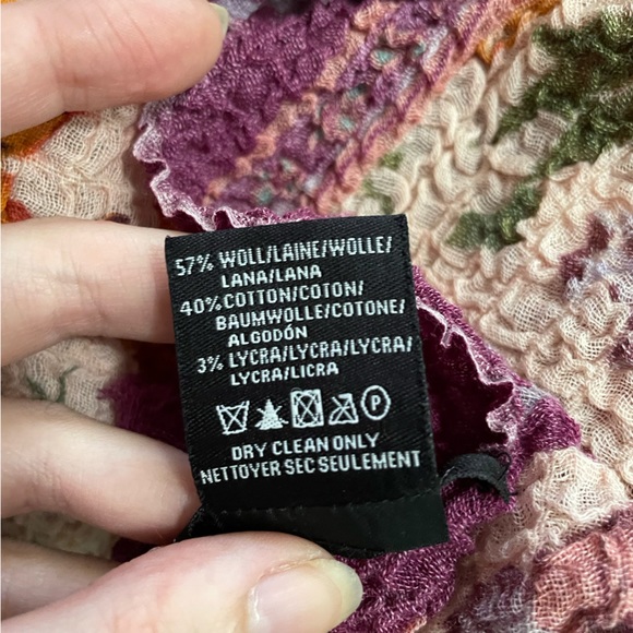 Anthropologie stunning floral wool blend scarf - Picture 5 of 6